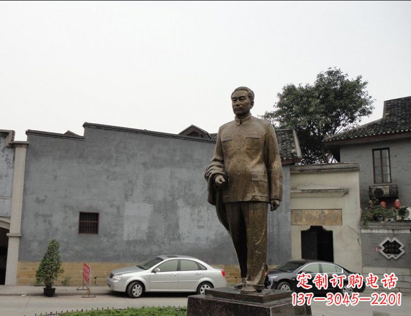 聊城周恩来广场伟人铜雕