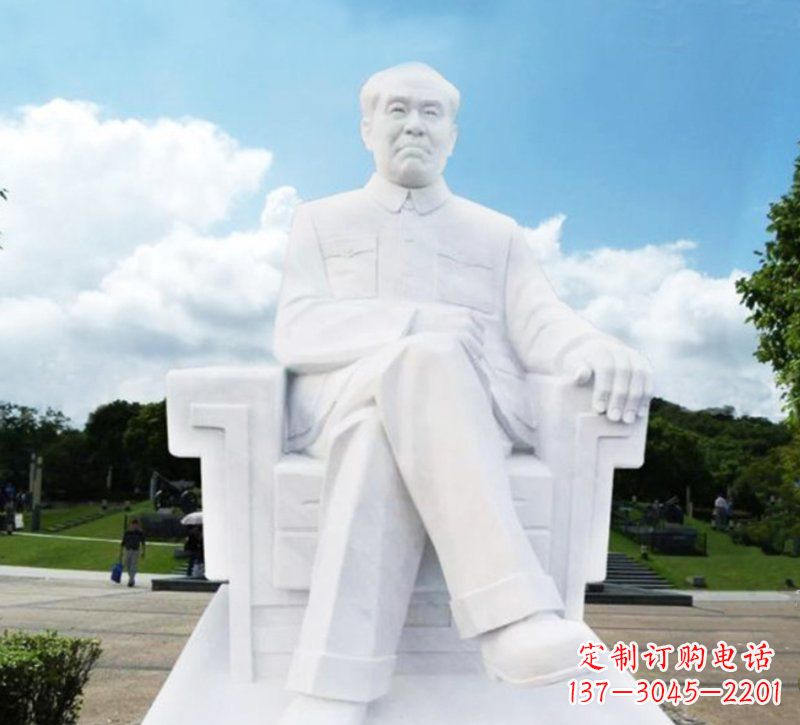 聊城朱德坐式伟人石雕
