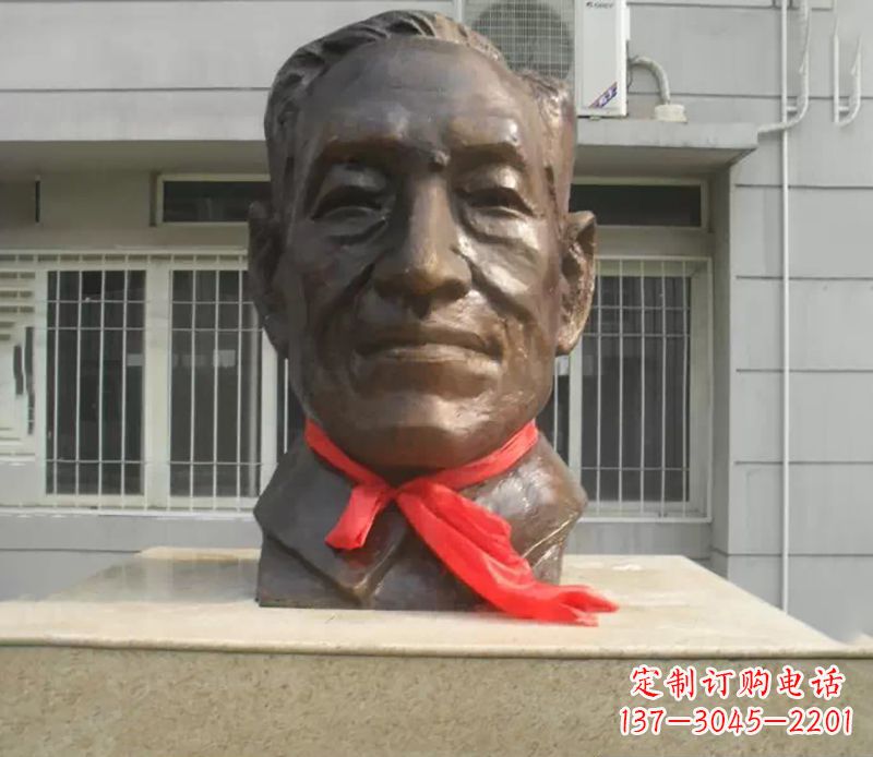 聊城朱宪彝校园名人头像铜雕