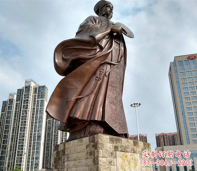 聊城诸葛亮人物铜雕