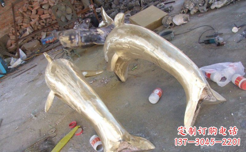 聊城铸铜海豚公园动物铜雕