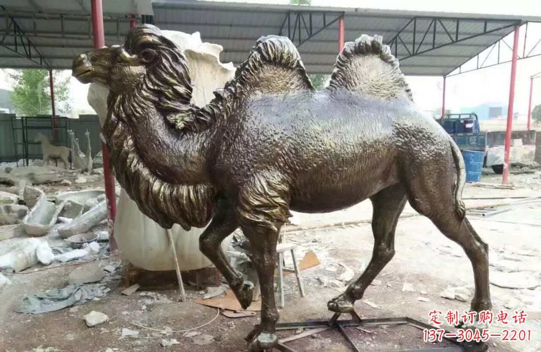 聊城铸铜骆驼雕塑 (2)