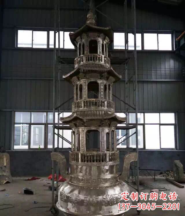 聊城铸铜三层香炉铜雕
